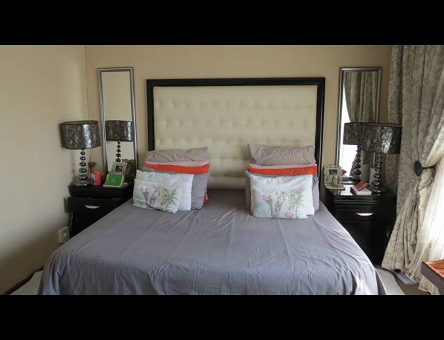 3 BEDROOM FREEHOLD FOR SALE IN KAGISO
